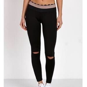 Track & Bliss Knockout Leggings Black Scallop Waist Cut Out Knee  - Small